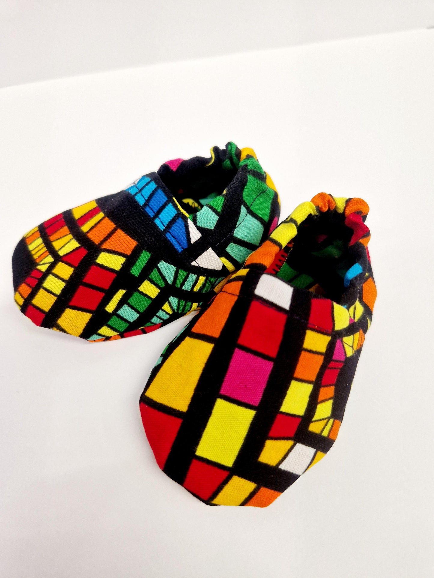 Baby Booties / Crib Shoes 0-12 months - Multi