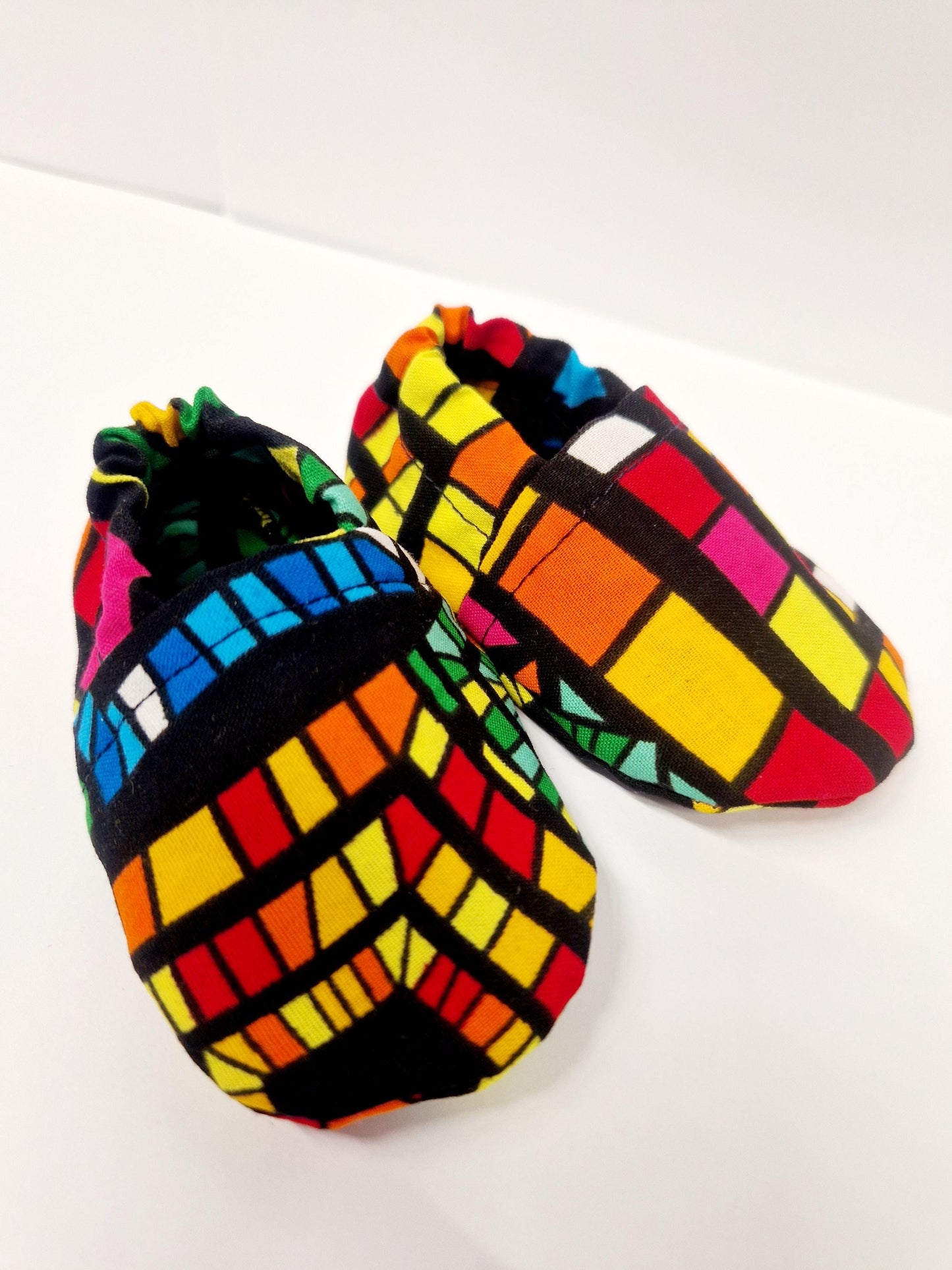 Baby Booties / Crib Shoes 0-12 months - Multi