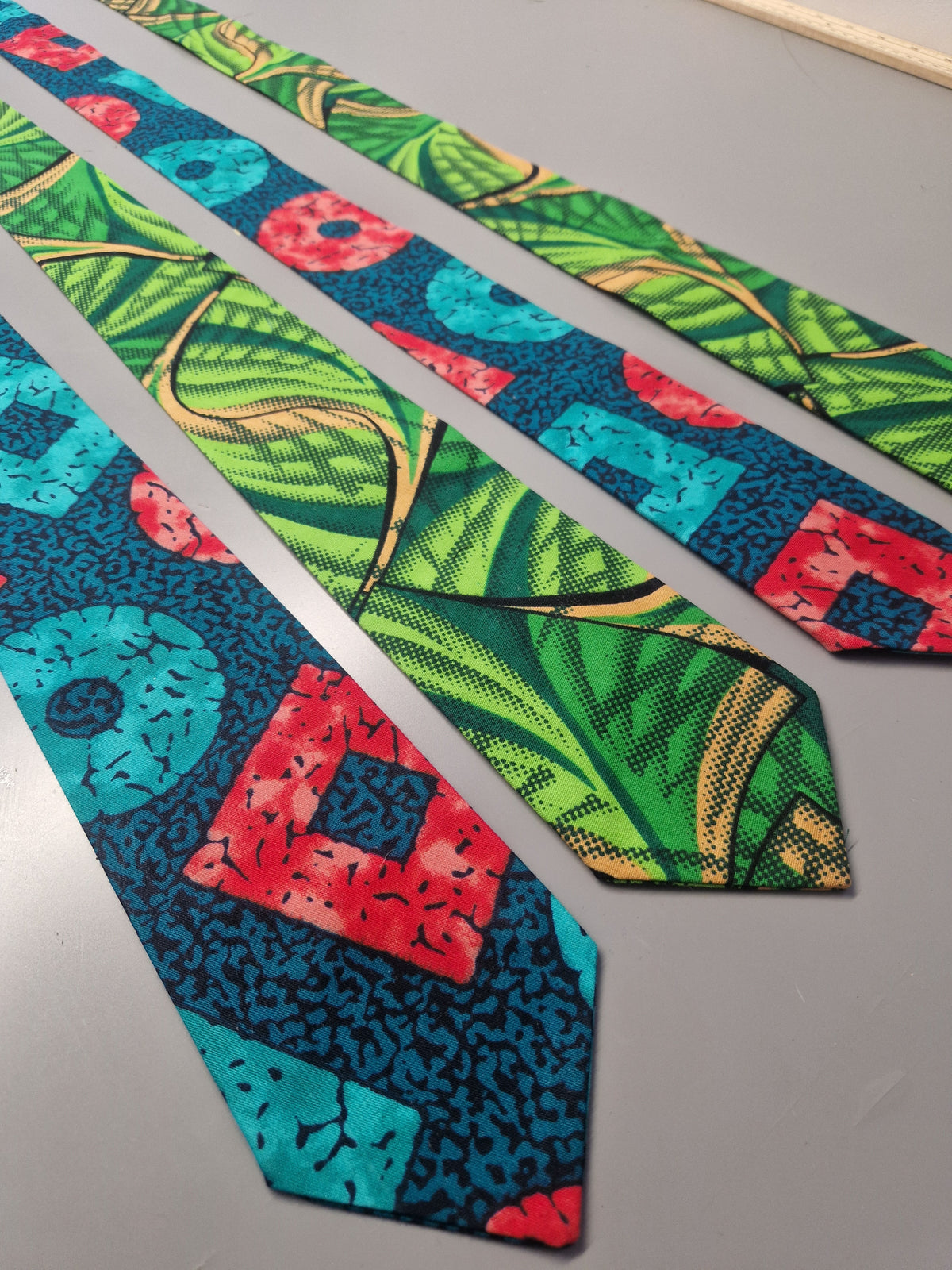 African Print Tie Gift Set - Assorted Colours